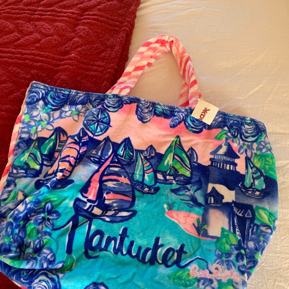 Lilly Pulitzer Nantucket’s beach terrycloth destination, tote AND zip pouch NWT - Picture 4 of 9